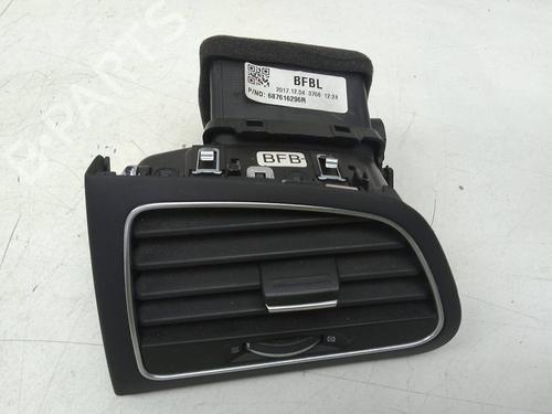 air-vent-renault-megane-iv-hatchback-b9amn_-687616296r-2015-19793247 main image