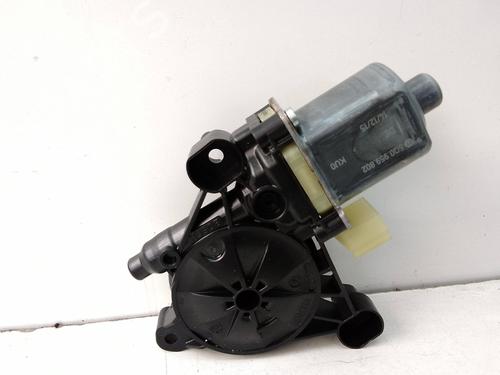 Used Right front window motor Right front window motor AUDI A3 Sportback (8VA, 8VF) RS3 quattro (367 hp) 18584696 18584696