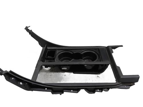 Used Cup/Object holder Cup/Object holder LAND ROVER RANGE ROVER SPORT I (L320) 2.7 D 4x4 (190 hp) 35753294 35753294