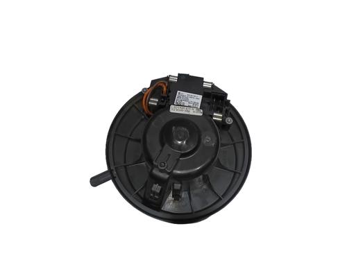 Used Heater blower motor Heater blower motor VW GOLF VI (5K1) 1.6 TDI (105 hp) 33303135 33303135