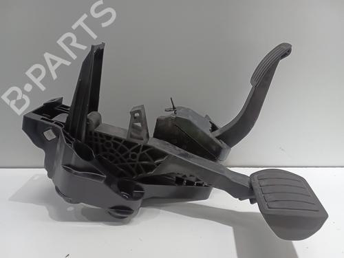 Pedal Pedal PEUGEOT 308 III (FB_, FH_, FP_, F3_, FM_) Hybrid 136 (FPHPYC) (136 hp) 36799545 36799545