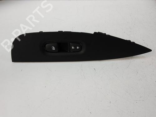 Used Right front window switch Right front window switch NISSAN QASHQAI II (J11, J11_) 1.3 DIG-T (140 hp) 19658967 19658967