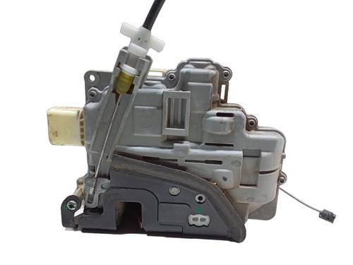 hyre-foran-las-vw-eos-1f7-1f8-2006-2007-2008-2009-2010-2011-2012-2013-2014-2015-32362031 main image