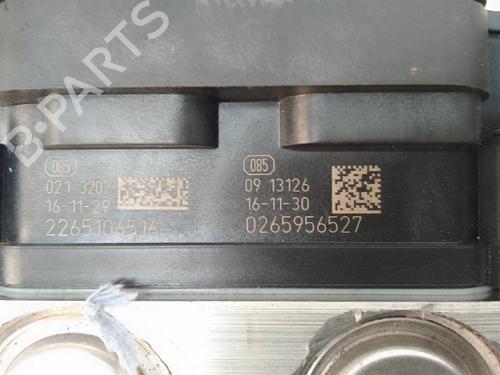 ABS Bremseaggregat RENAULT CAPTUR I (J5_, H5_) 1.5 dCi 110 (110 hp) 18898981
