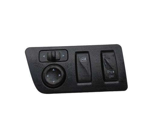 BP29995657I30 main image