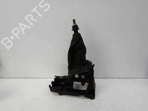 Gear lever TOYOTA YARIS (_P13_) 1.3 (NSP130_, NSP130) | BP20115637M90 