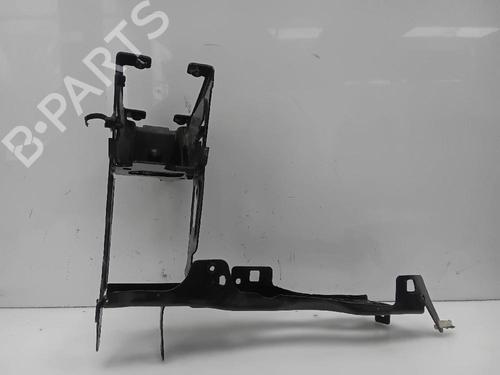 Used Left headlight support BMW 1 (F21) 116 d (116 hp) 24463790