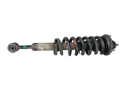 Used Right front shock absorber Right front shock absorber TOYOTA HILUX VIII Pickup (_N1_) 2.4 D 4WD (GUN125_, GUN125R) (150 hp) 32845392 32845392