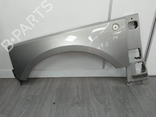 Used Left front fenders LAND ROVER RANGE ROVER III (L322) 5.0 4x4 (375 hp) 18899059