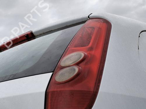 Used Right taillight FORD FIESTA V (JH_, JD_) 1.4 16V (80 hp) 26157459