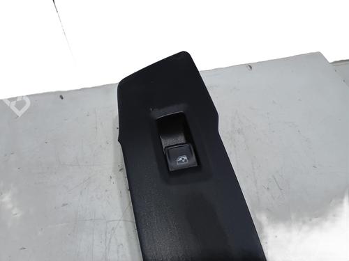Right front window switch VW TIGUAN (CT1) 2.0 TDI | BP39504089I26 - Image 3