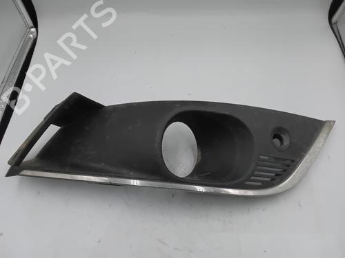 Used Grille RENAULT MEGANE IV Hatchback (B9A/M/N_) 1.5 dCi 110 (B9A3) (110 hp) 28810708