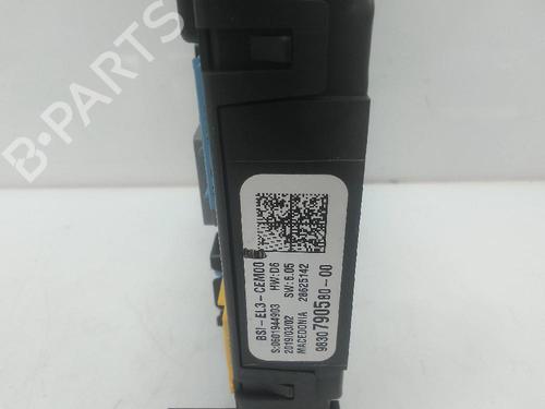Used Fuse box PEUGEOT 308 II (LB_, LP_, LW_, LH_, L3_) 1.2 THP 130 (131 hp) 21284717