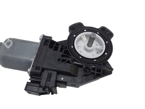 Used Right rear window motor TESLA MODEL 3 (5YJ3) EV AWD (498 hp) 30526917