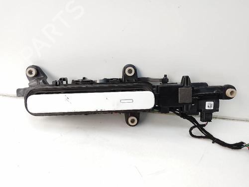Used Rear right exterior door handle LAND ROVER RANGE ROVER VELAR (L560) 2.0 P300 Si4 4x4 (300 hp) 18578164