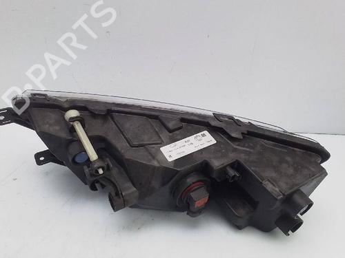 Used Right front fog light SKODA RAPID (NH3, NK3, NK6) 1.6 TDI (115 hp) 24464310