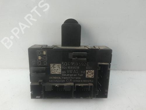 Elektronisk modul SKODA OCTAVIA III Combi (5E5, 5E6) 2.0 TDI 4x4 (150 hp) 21379961