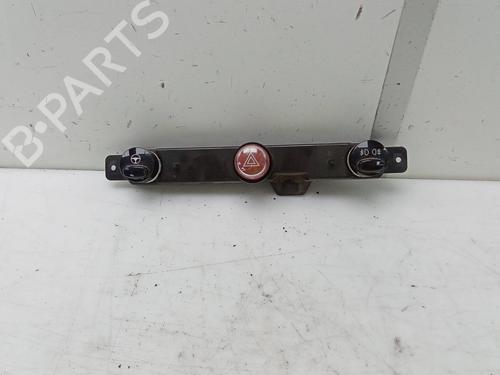 Used Switch Switch FIAT 500 (312_) 1.3 D Multijet (312AXB1A) (75 hp) 18947665 18947665