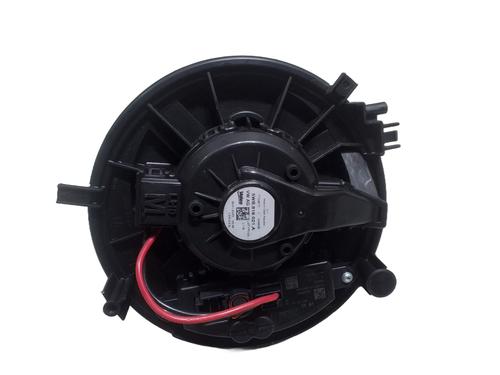 Heater blower motor VW GOLF VIII (CD1, DA1) 2.0 GTI | BP31967940M62
