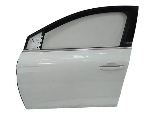 left-front-door-renault-megane-iv-hatchback-b9amn_-sin-referencia-2015-18737207 main image