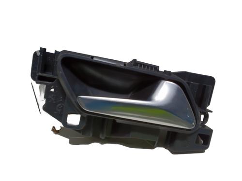 Used Front right interior door handle Front right interior door handle 39096660 39096660