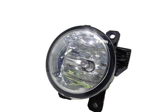 right-front-fog-light-fiat-500l-351_-352_-2012-34420069 main image