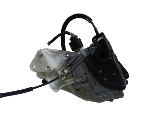 Rear left lock VW PASSAT B6 Variant (3C5) 2.0 TDI 16V | BP32233201C100