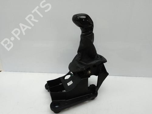 Used Gear lever Gear lever CITROËN C4 CACTUS 1.2 VTi 82 (82 hp) 20702101 20702101