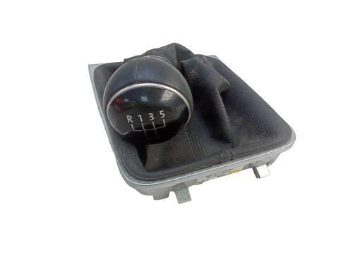shift-knob-vw-golf-vii-5g1-bq1-be1-be2-2012-2013-2014-2015-2016-2017-2018-2019-2020-2021-26052618 main image