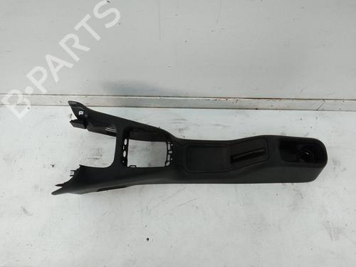Used Middle console Middle console CITROËN C3 III (SX) 1.2 THP 110 (SXHNPS, SXHNZT, SXHNZ6) (110 hp) 19137987 19137987