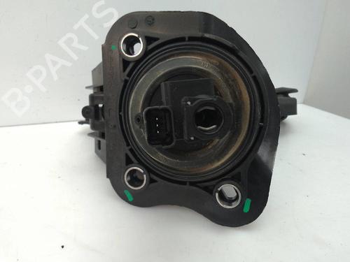 Used Clutch pedal PEUGEOT 3008 II SUV (MC_, MR_, MJ_, M4_) 1.2 THP/ PureTech 130 (MRHNSM, MRHNSU, MRHNSJ, MRHNYW,... (131 hp) 22687050