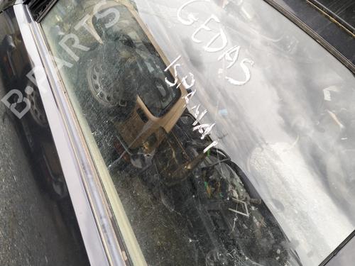 Dør rude ventre foran SUZUKI GRAND VITARA II (JT, TE, TD) 2.0 All-wheel Drive (TD54V, JB420) (140 hp) 32980419