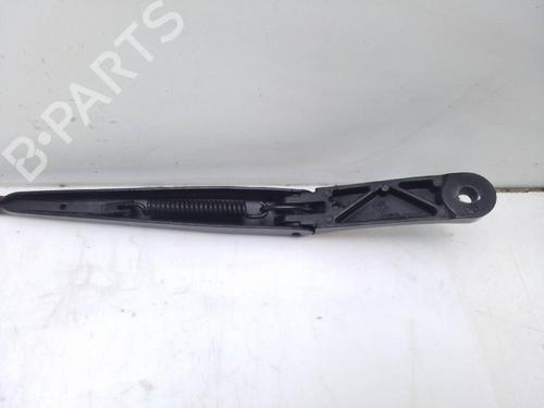 Used Front windshield wiper arm SEAT LEON (5F1) 1.2 TSI (110 hp) 18576746