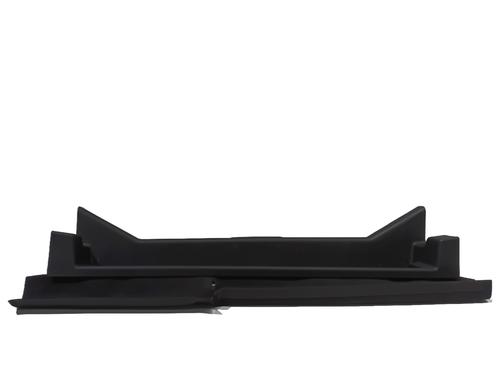 Używane Listwa klapy tylnej / bagażnika PEUGEOT 3008 II SUV (MC_, MR_, MJ_, M4_) 1.5 BlueHDi 130 (131 hp) 30506270