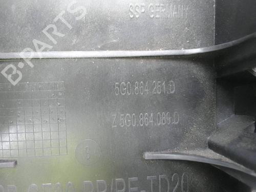 Used Armrest / Center console VW GOLF VII (5G1, BQ1, BE1, BE2) 1.6 TDI (105 hp) 24483900