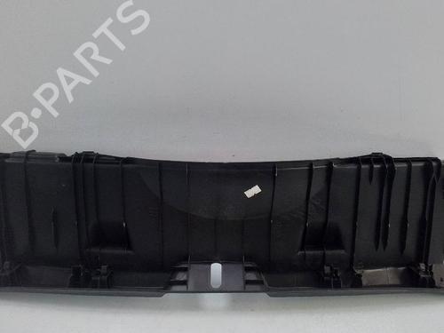 Used Boot lining TOYOTA YARIS (_P13_) 1.5 Hybrid (NHP130_, NHP130) (101 hp) 23643355