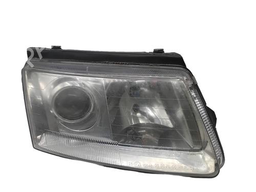 Right headlight VW PASSAT B5 (3B2) 1.8 | BP30195524C29