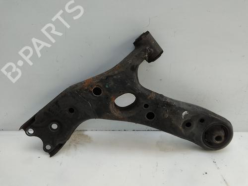 Used Right front suspension arm TOYOTA AURIS Estate (_E18_) 1.6 (ZRE185_) (132 hp) 29420682