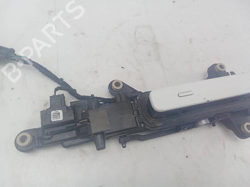 Used Front right exterior door handle LAND ROVER RANGE ROVER VELAR (L560) 2.0 P300 Si4 4x4 (300 hp) 18578170