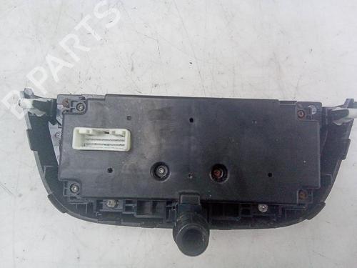 AC-Styringsenhed/Manøvreenhed MITSUBISHI MIRAGE / SPACE STAR VI Hatchback (A0_A) 1.2 (A03A) (80 hp) 18597414