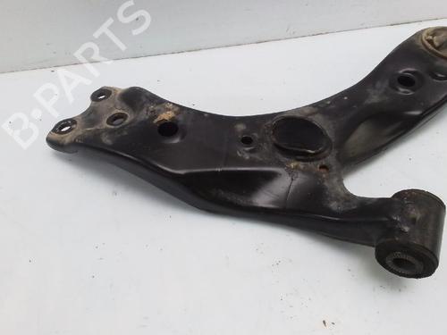 Right front suspension arm TOYOTA AURIS (_E18_) 1.8 Hybrid (ZWE186_, ZWE186R) | BP25720664M13 