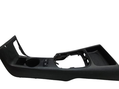 Used Middle console TOYOTA HILUX VIII Pickup (_N1_) 2.4 D 4WD (GUN125_, GUN125R) (150 hp) 30272820