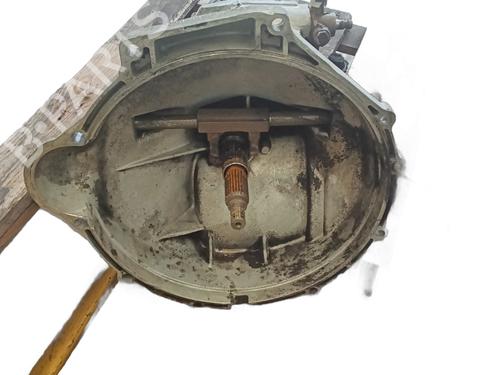 Used Gearbox Gearbox MERCEDES-BENZ MB Platform/Chassis (W631) D (631.340) (72 hp) 35899258 35899258