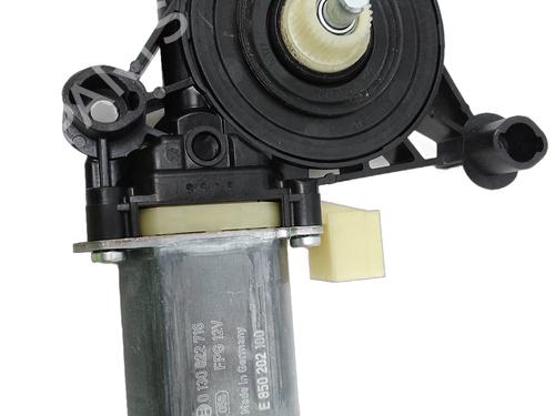 Left front window motor AUDI Q2 (GAB, GAG) 35 TFSI | BP23654468E21 - Image 3