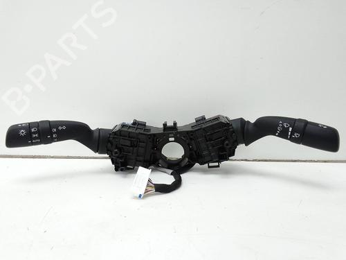 Used Switch TOYOTA COROLLA Saloon (_E21_) 1.8 VVTi Hybrid (ZWE211) (122 hp) 28149279