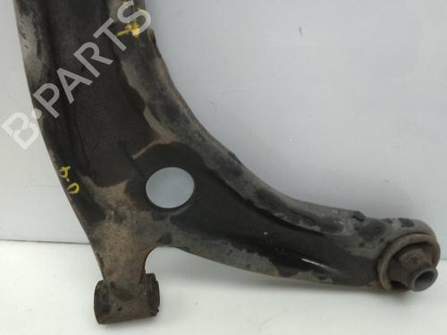 Used Right front suspension arm TOYOTA YARIS (_P13_) 1.0 (KSP130) (72 hp) 23654318