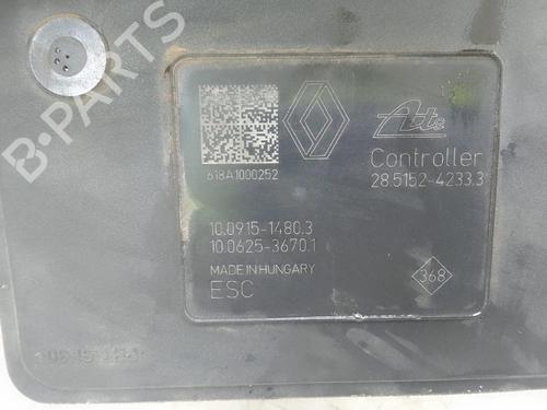 Used ABS pump RENAULT MEGANE IV Hatchback (B9A/M/N_) 1.3 TCe 115 (B9N9) (116 hp) 26050689