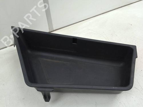 Guantera Guantera TOYOTA AURIS Estate (_E18_) 2.0 D-4D (ADE186_) (124 hp) 18585565 18585565