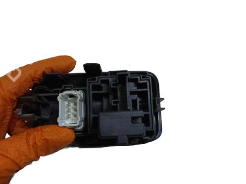 Forlygtekontakt RENAULT MEGANE II (BM0/1_, CM0/1_) 1.5 dCi (BM0F, BM0T, BM2B, CM0F, CM0T) | BP31037303I24 