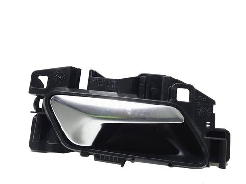 Used Rear right interior door handle Rear right interior door handle PEUGEOT 2008 II (UD_, US_, UY_, UJ_, UR_, UC_) 1.2 Hybrid 136 (URHPYC, USHPY) (136 hp) 34419623 34419623